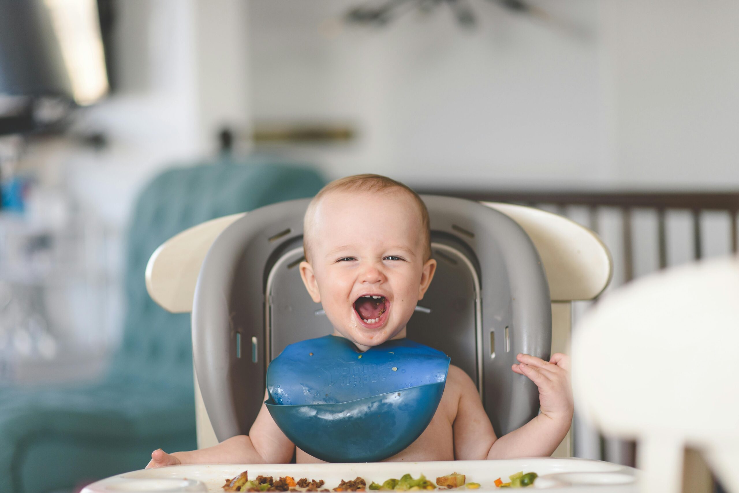 6 Sanity Saving Tips for Starting Solids
